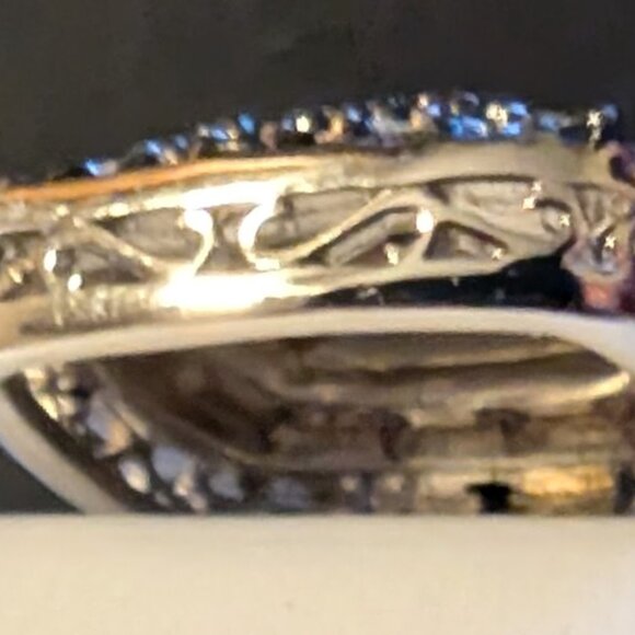 BLACK & WHITE DIAMOND RING & PENDANT - Picture 4 of 6